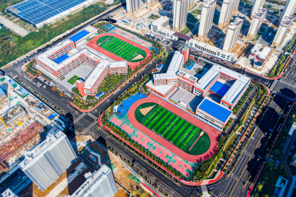 枣庄市龙吟中、小学